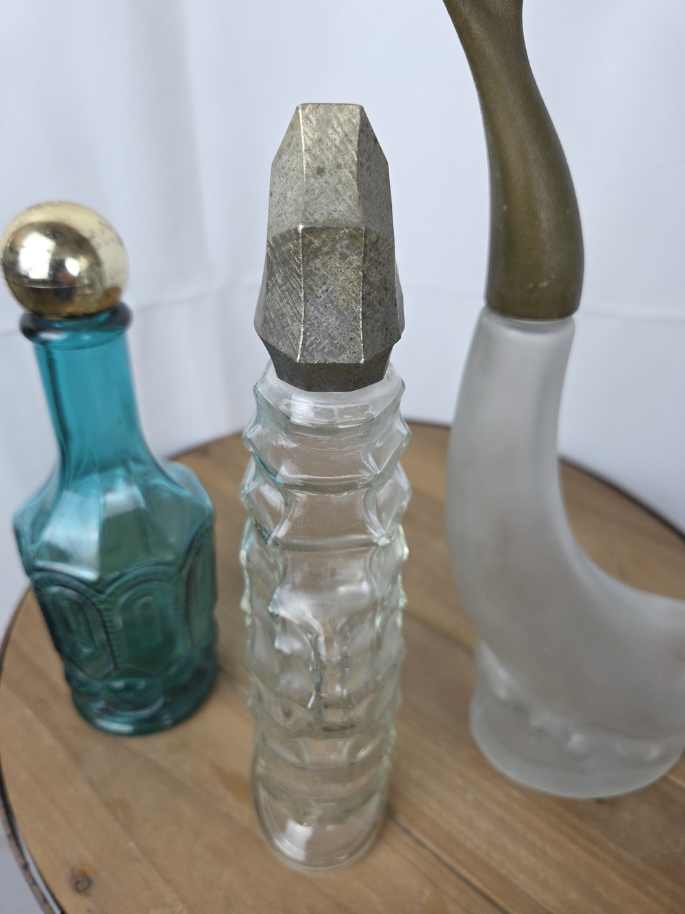 Avon Vintage Glass Bottles. - Picture 10 of 13